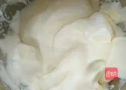 Illustration of how to make cream cake roll 8