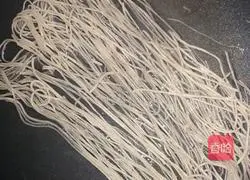 Illustration of how to make Italian seafood rice noodles (egg tofu cake, clams) 8