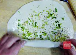 Illustration of how to make scallion pancakes 11