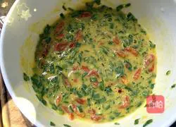 Illustration of how to make leek and shrimp egg pancake 3