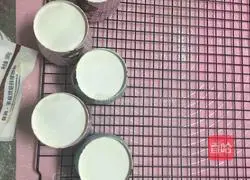 How to make cream cupcakes Illustration 8