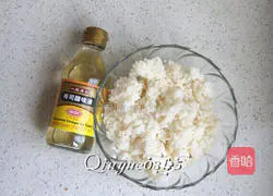 Illustration of how to make caviar warship sushi 2