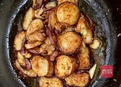 Illustration of how to make Hunan fried eggplant cake 10