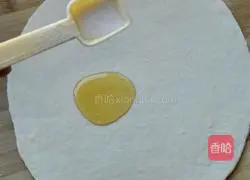 Illustration of how to make scallion pancake 3