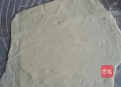 Illustration of how to make scallion pancakes 5