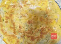 Illustration of how to make fragrant egg pancake 10