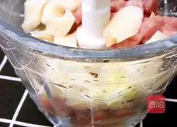 Illustration of how to make homemade meatloaf 2