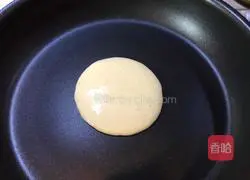 Illustration of how to make cream strawberry waffles 6