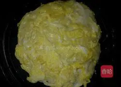 Illustration of how to make ham and egg pancakes 9