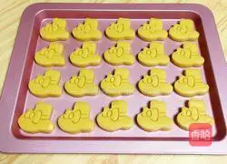 Illustration of how to make salted egg yolk soufflé 14