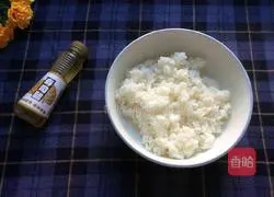 Illustration of how to make avocado sushi 2