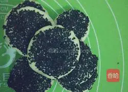 Illustration of making sesame pancakes stuffed with mushrooms and meat 29