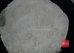 Illustration of how to make breakfast egg pancakes 14