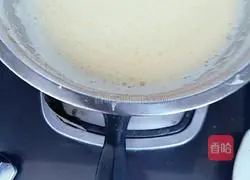 Swiss Cake Roll Recipe Illustration 3