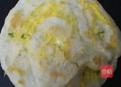 Illustration of how to fill egg cakes 3