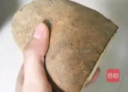 Illustration of how to make sweet potato and glutinous rice pancakes 1