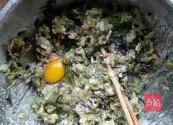 Sophora flower egg pancake recipe 5