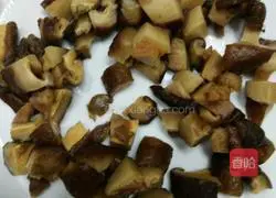 Potatoes and mushrooms Illustration of making minced meat cake 2