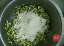 Illustration of how to make pan-fried sophora flower cake 3