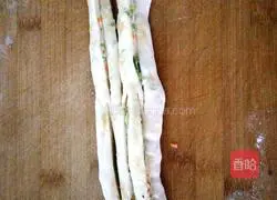 Illustration of how to make hand-torn biscuits 3