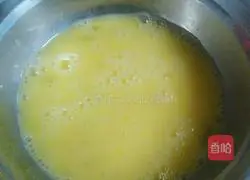 Illustration of how to make fried egg rice cake 3