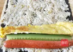 Illustration of how to make sushi rolls 6