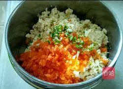 Illustration of how to make pan-fried carrot and tofu patties 4