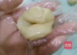 Illustration of how to make egg yolk crisps (16 pieces) 14