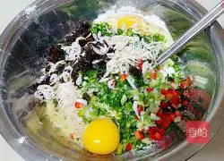 Illustration of how to make homemade colorful vegetable pancakes 2