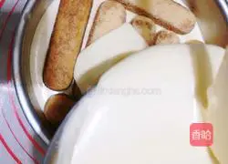 Illustration of how to make 8-inch tiramisu 14