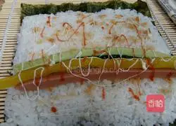 Illustration of how to make sushi 11