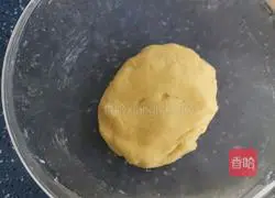 Illustration of how to make crispy coconut cake 7