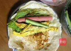 Illustration of how to make burritos 9