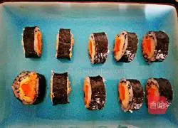 Illustration of how to make fancy sushi 9