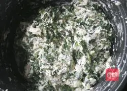 Illustration of how to make cilantro pancake 2