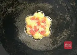 Illustration of how to make plum blossom cake 4