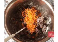 Illustration of making black rice and bean dregs cake 3