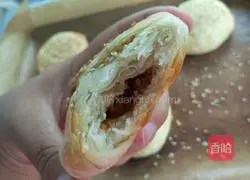 Illustration of how to make sesame cakes with oil residue 18