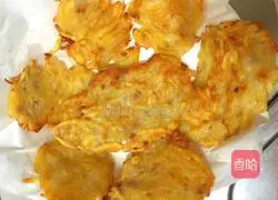 Illustration of how to make crispy potato pancakes 8