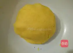 Illustration of how to make cornmeal steamed cakes 3