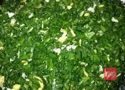 Illustration of how to make fried leek and egg pie 4