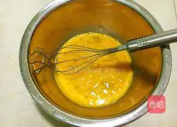 Illustration of how to make green onion egg pancake 2