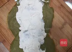 Illustration of how to make matcha towel roll 10