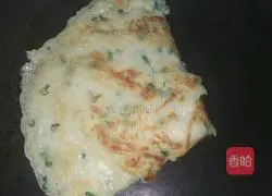 Illustration of how to make green onion and egg pancakes 9