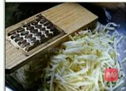 Illustration of home-style potato pancakes 1