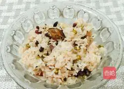 Illustration of how to make multigrain eel sushi 1