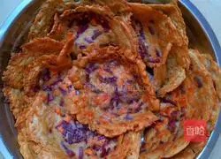 Illustration of how to make carrot, purple sweet potato and glutinous rice flour pancakes 15