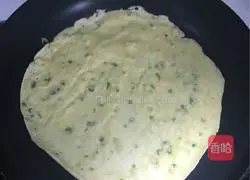 Illustration of how to make green onion and egg soft pancakes 3