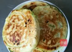 Illustration of how to make chive egg pancake 7