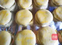 Illustration of how to make bean paste cake 13